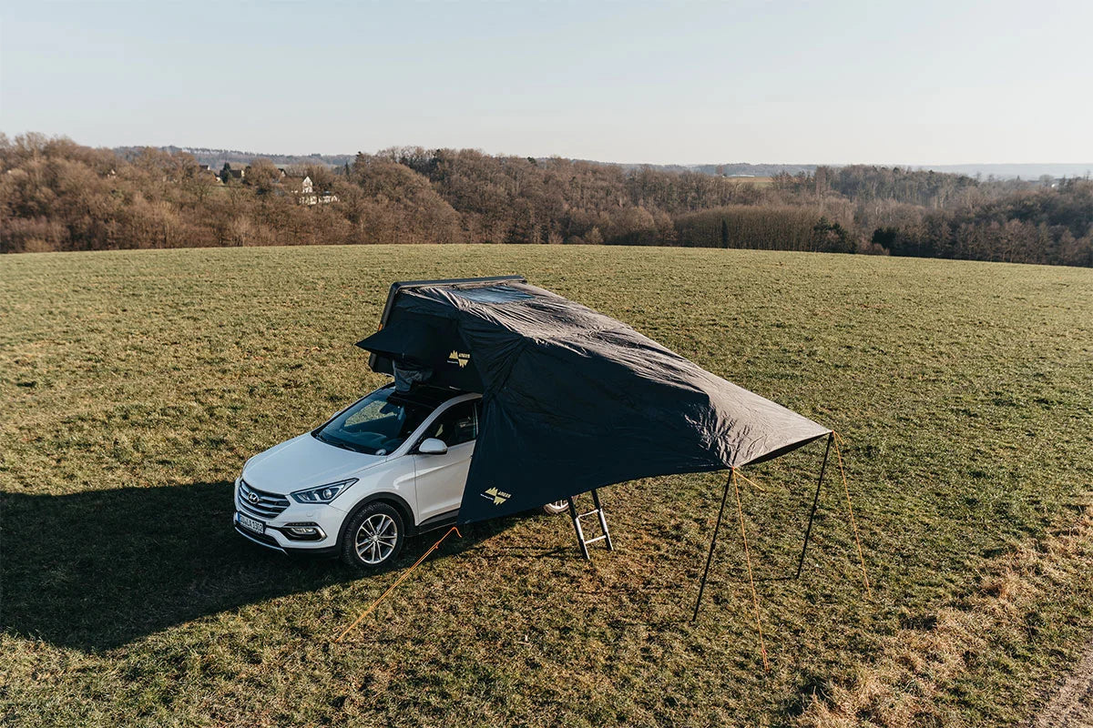 ANEES Family Hybrid Dachzelt offen – glatte Oberfläche des Hartschalendaches in kompakter Form