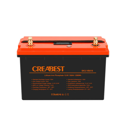 LiFePO4 12V 100Ah Batterie – Frontansicht mit orange-schwarzem Gehäuse und Anschlusspolen