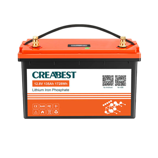 LiFePO4 12V 135Ah Batterie mit Bluetooth – Seitenansicht mit orange-schwarzem Gehäuse und Tragegriff