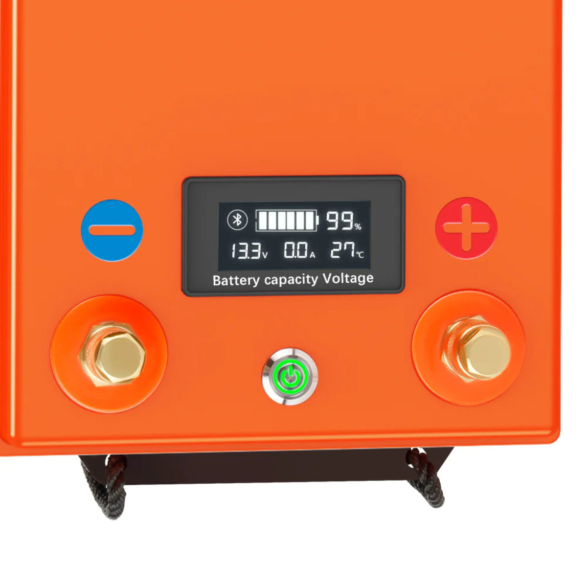 LiFePO4 12V 150Ah Batterie mit Bluetooth – Nahaufnahme des digitalen Displays und Status-LEDs